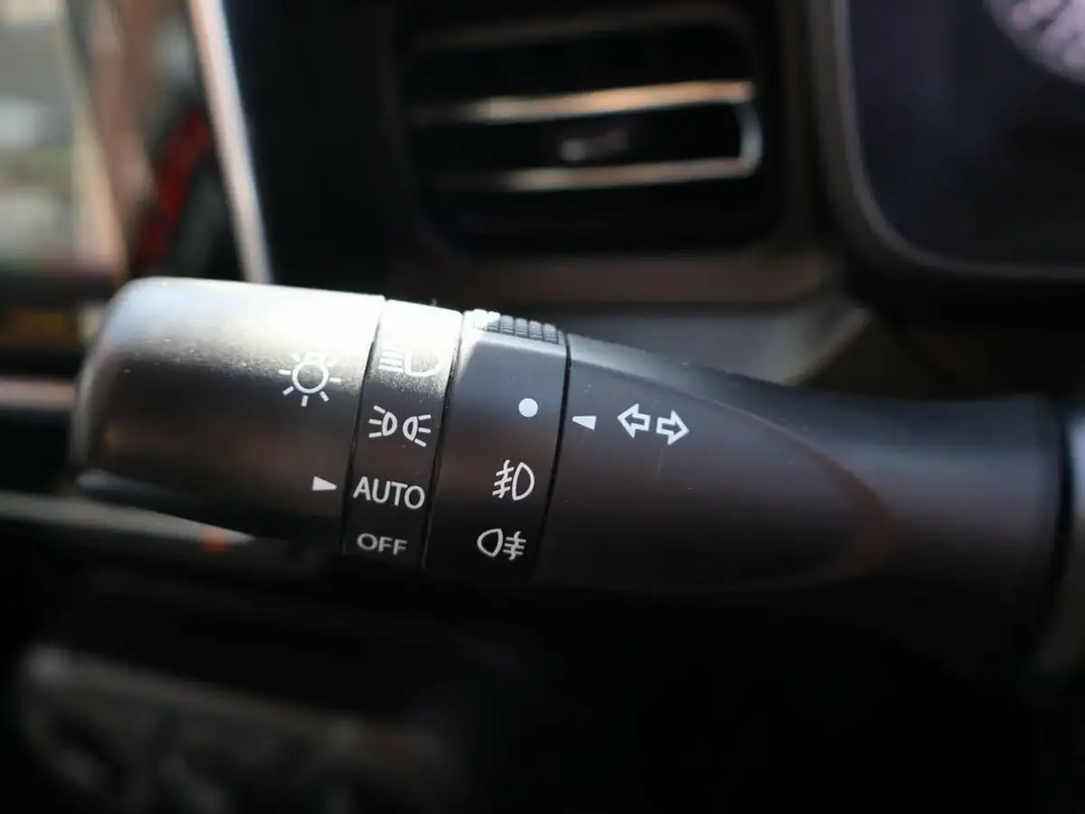 2021-suzuki-ignis-12-dualjet-sz-t-big-14
