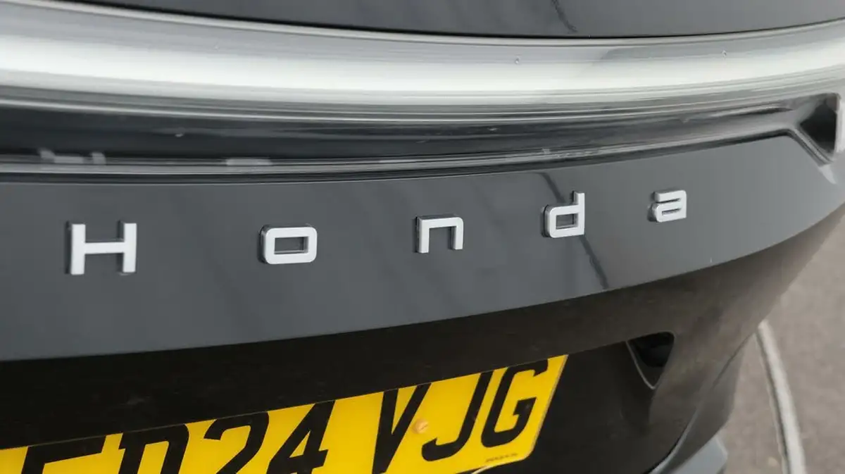 2024-honda-eny1-e-advance-big-21