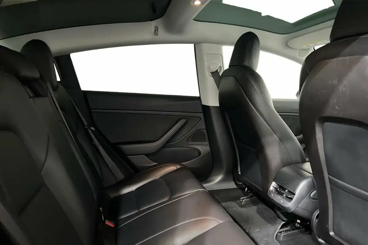 2019-tesla-model-3-e-4x4-performance-pack-big-7