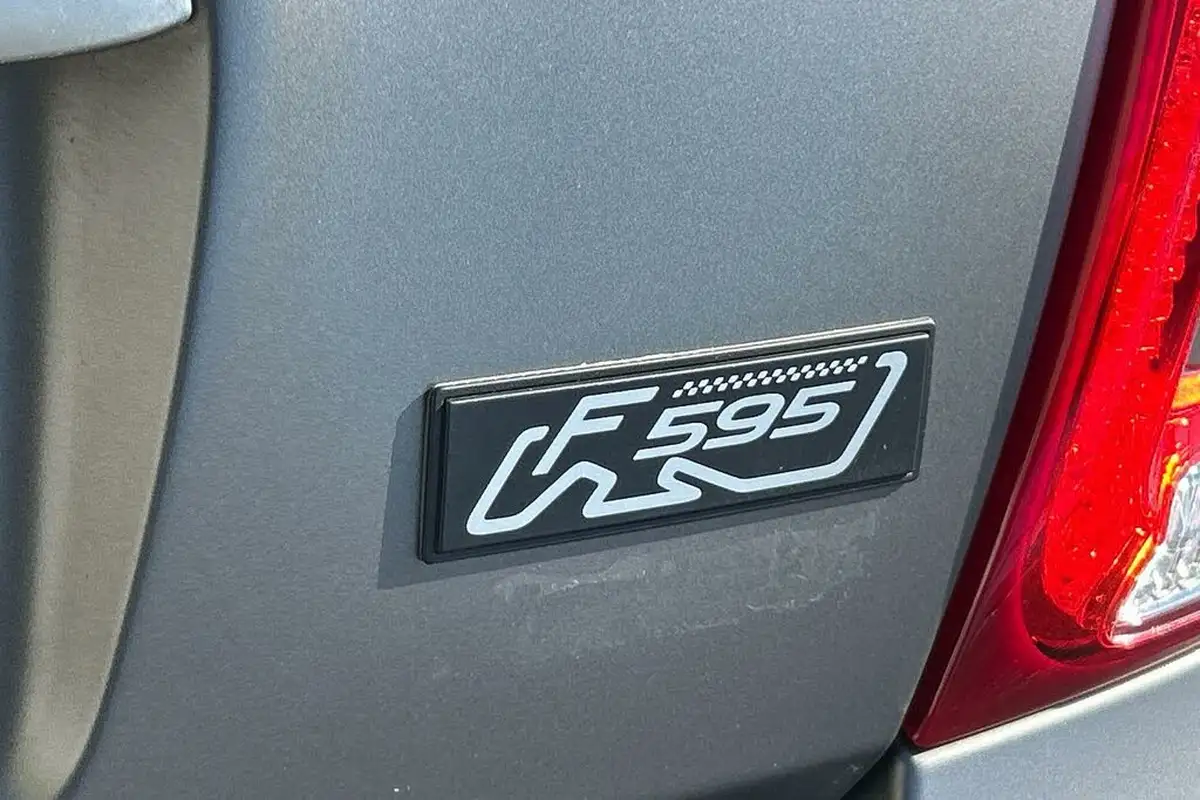 2021-abarth-595-14-tjet-f-mta-big-12