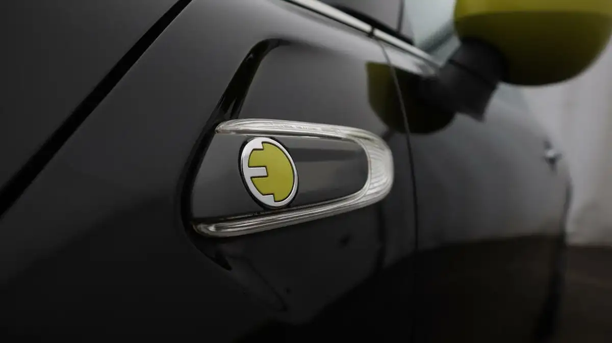 2021-mini-cooper-e-cooper-s-2-big-18