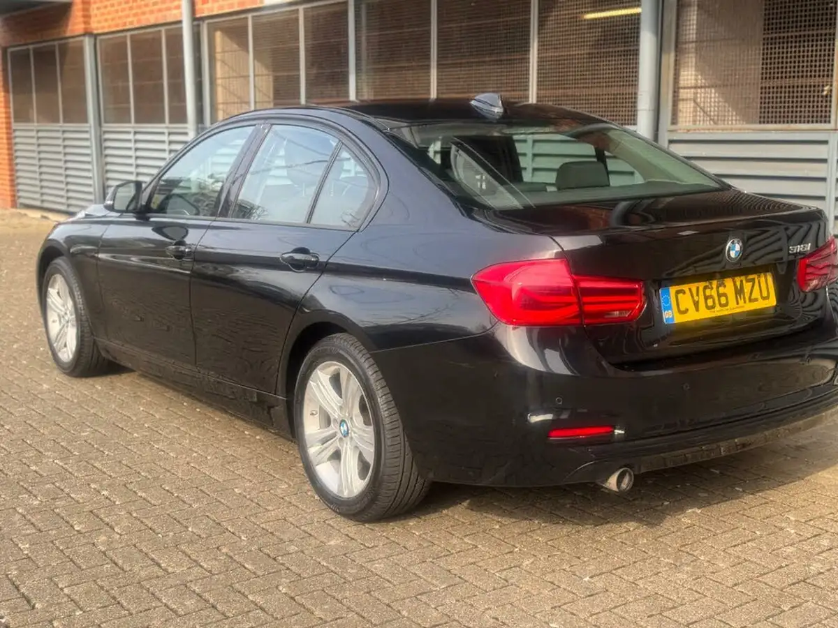 2016-bmw-3-series-15-318i-sport-saloon-4d-big-6