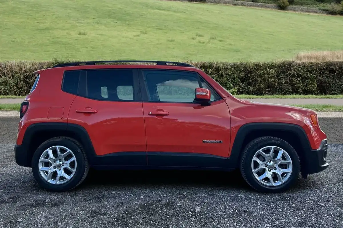 2017-jeep-renegade-16-multijet-ii-longitude-big-3