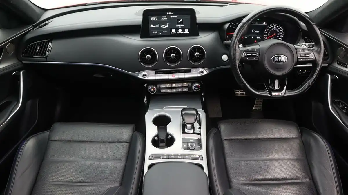 2019-kia-stinger-20-t-gdi-gt-line-s-244bhp-big-13