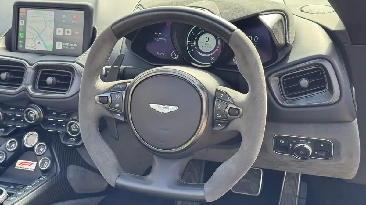 2022-aston-martin-vantage-40-v8-vantage-f1-roadster-big-10