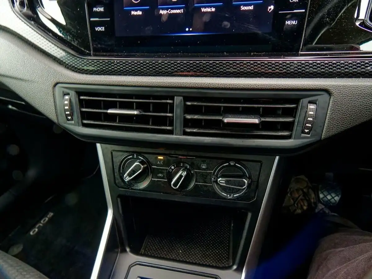 2021-volkswagen-polo-10-tsi-life-big-41