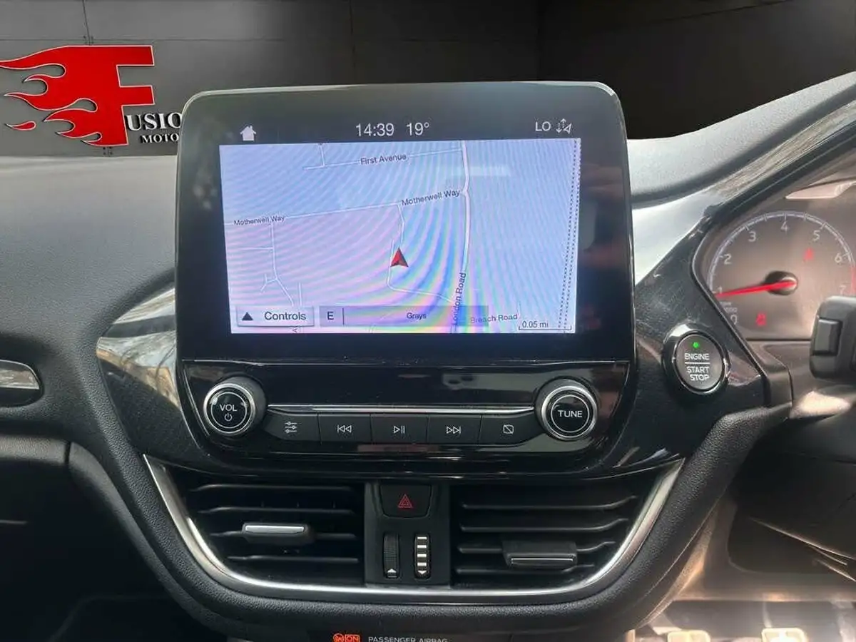 2018-ford-fiesta-15t-st-3-3d-big-13