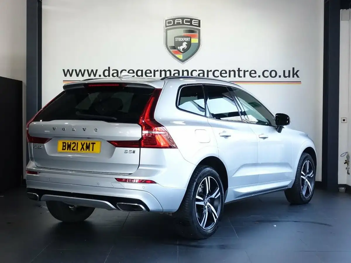 2021-volvo-xc60-20-b5-r-design-awd-big-8