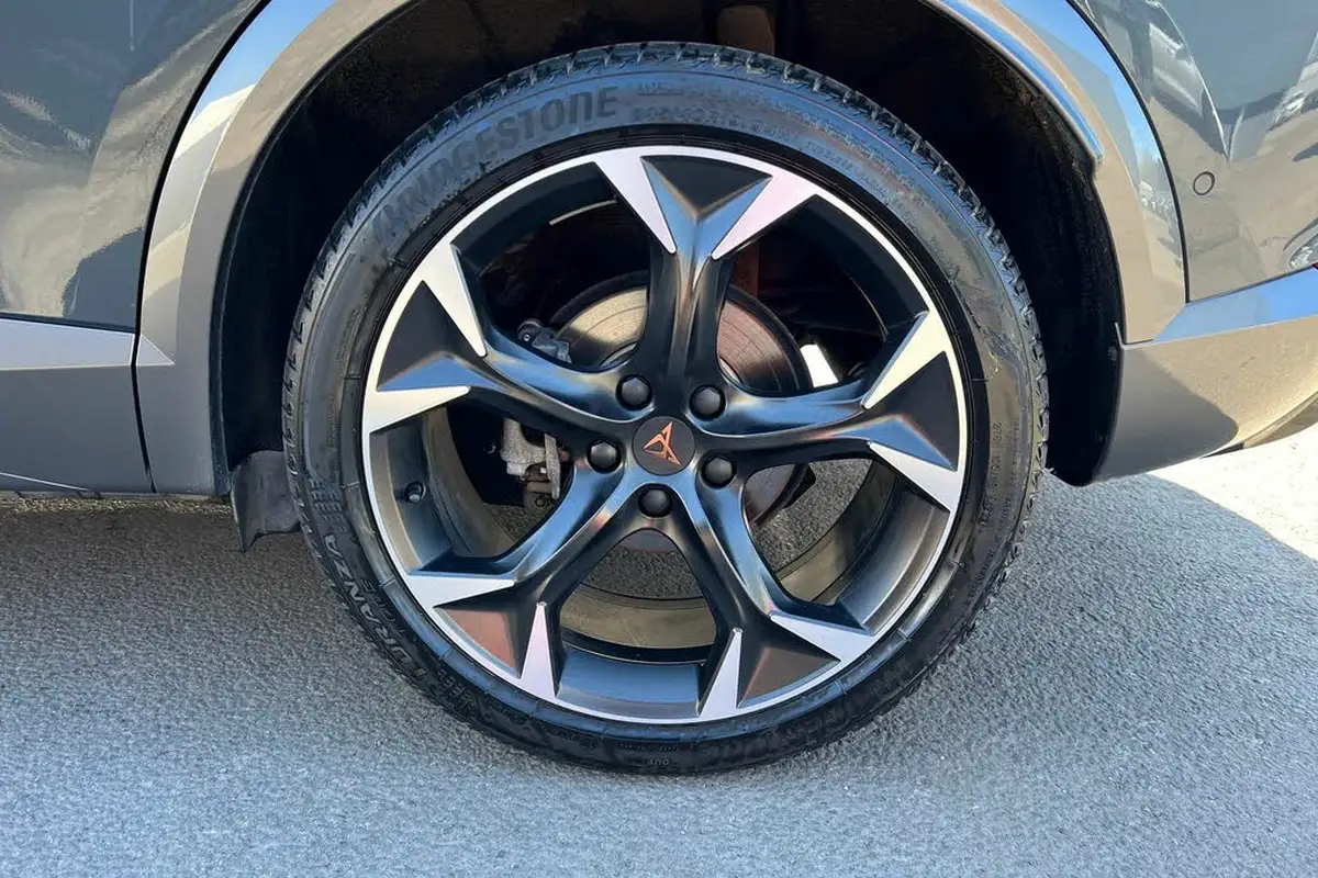 2023-cupra-formentor-14-e-hybrid-v2-big-4
