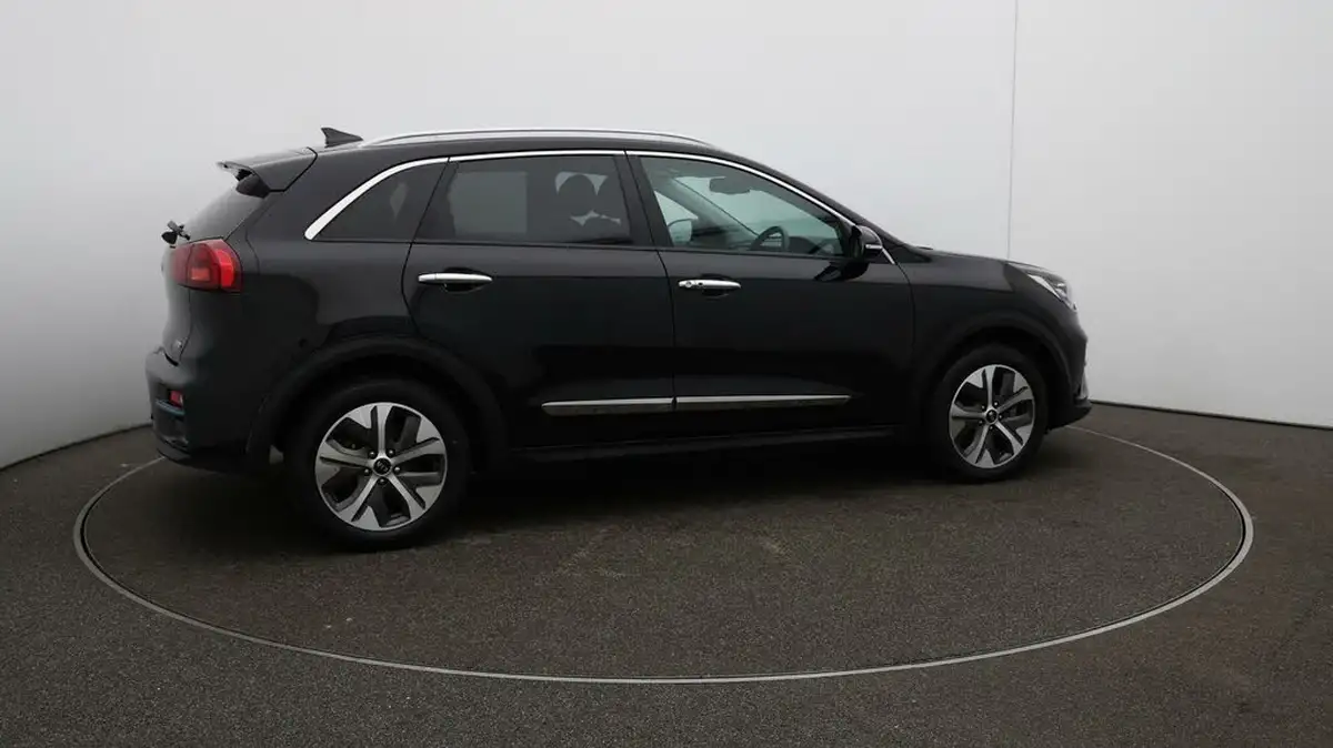 2021-kia-e-niro-ev-4-big-47