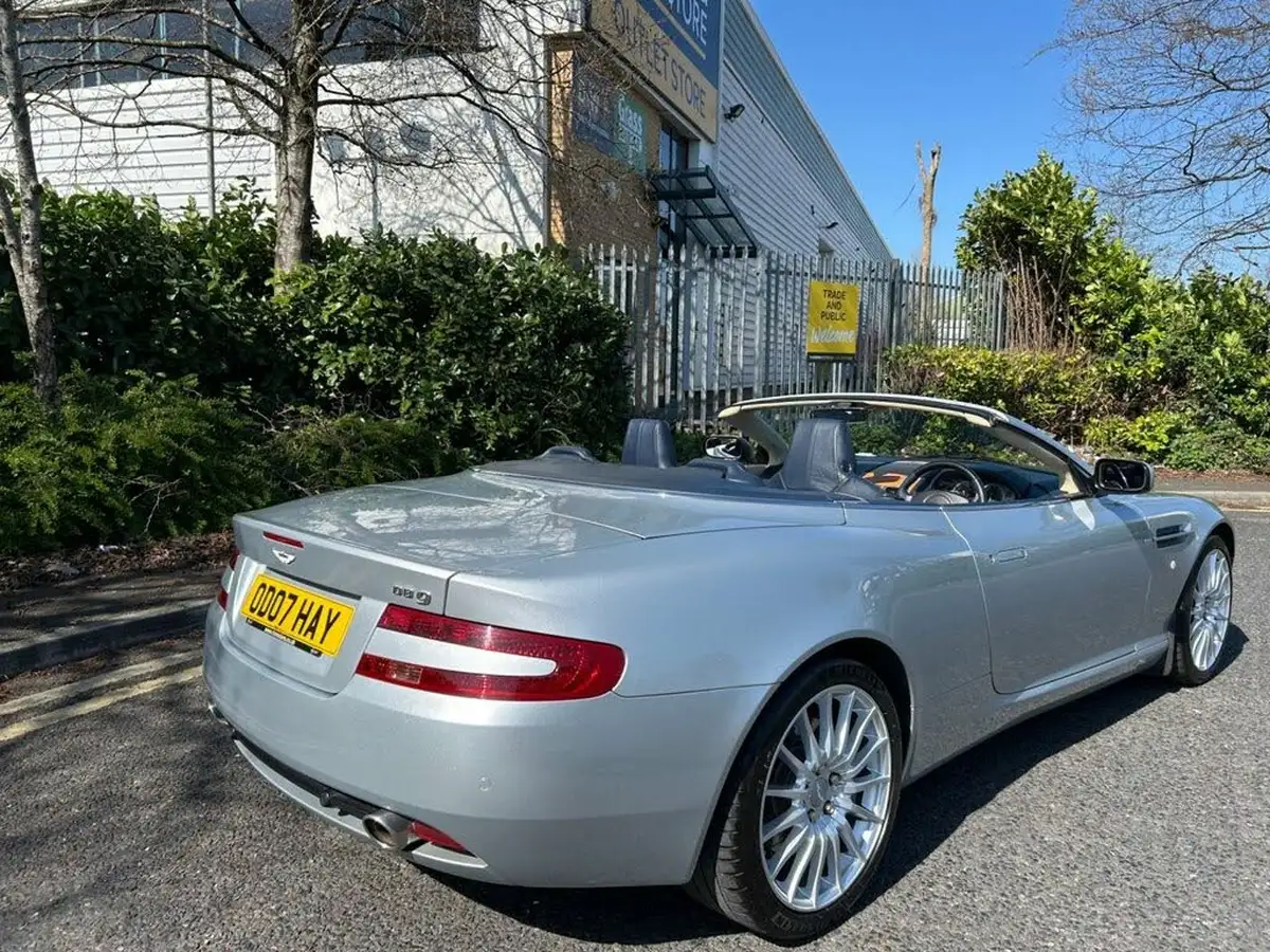 2007-aston-martin-db9-59-volante-big-2