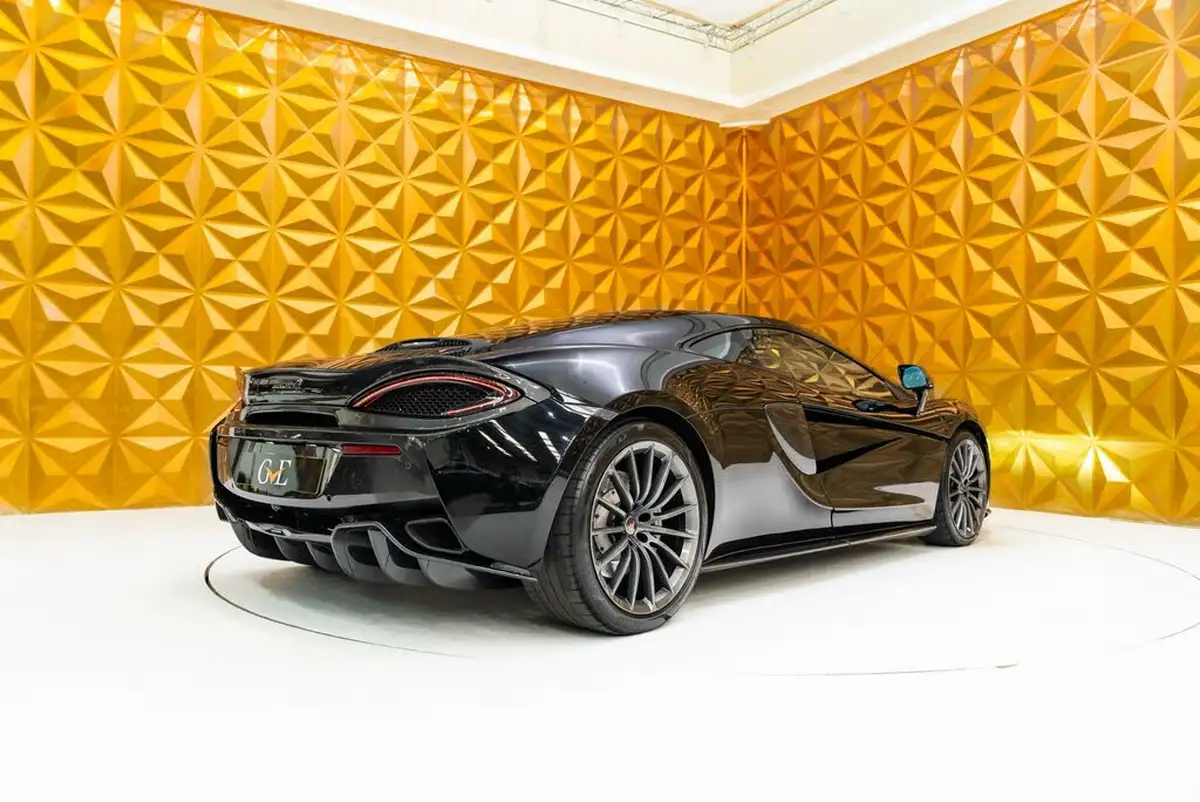 2017-mclaren-570gt-38-big-28