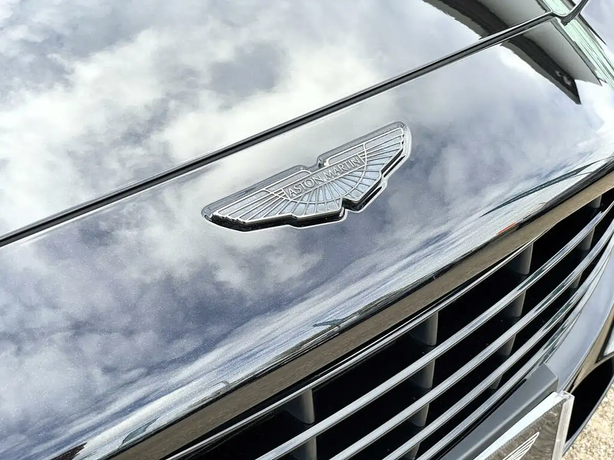 2024-aston-martin-dbx-40-v8-big-9