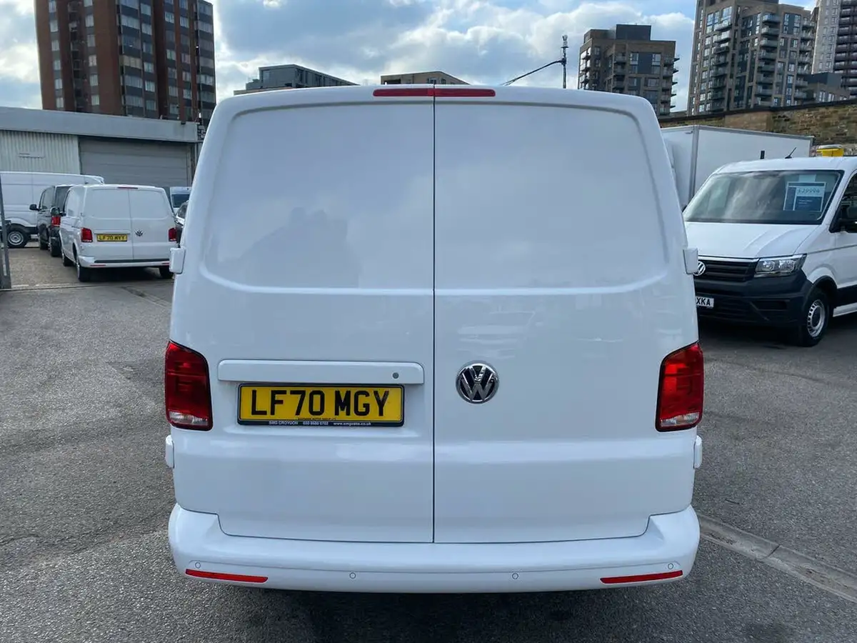 2020-volkswagen-transporter-20tdi-t28-highline-bmt-swb-110pseu6dt-e-big-6