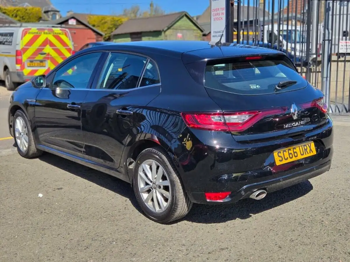 2016-renault-megane-15dci-dynamique-nav-ss-hatchback-5d-big-4