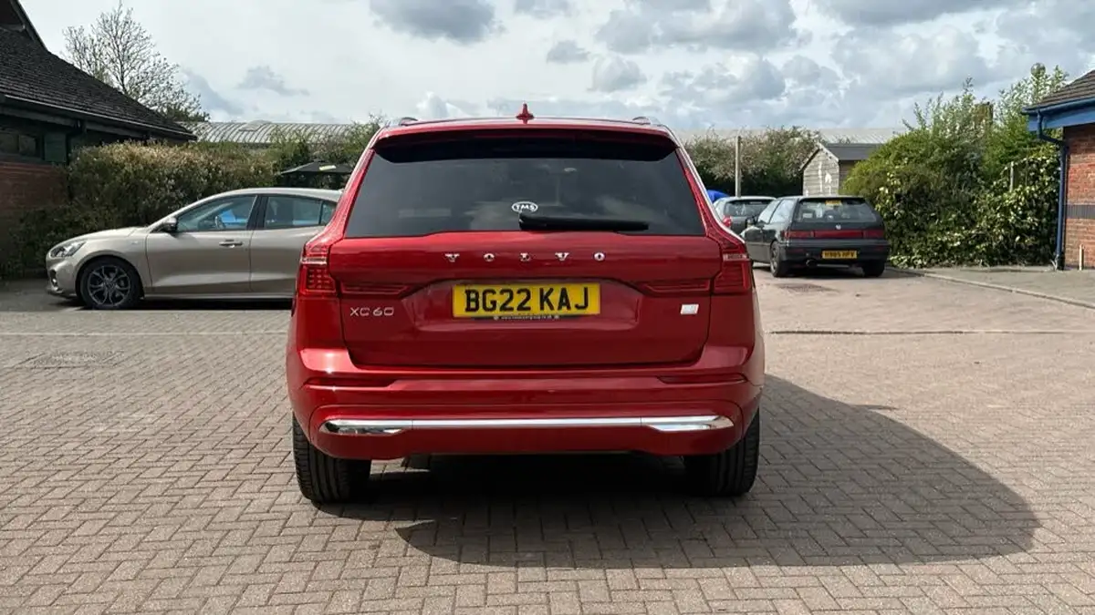 2022-volvo-xc60-20-t6-inscription-expression-350bhp-plug-in-hybrid-big-12