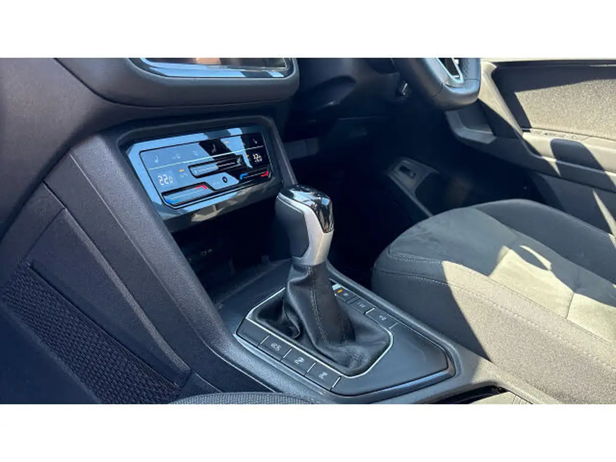 2023-volkswagen-tiguan-allspace-15-tsi-r-line-big-12