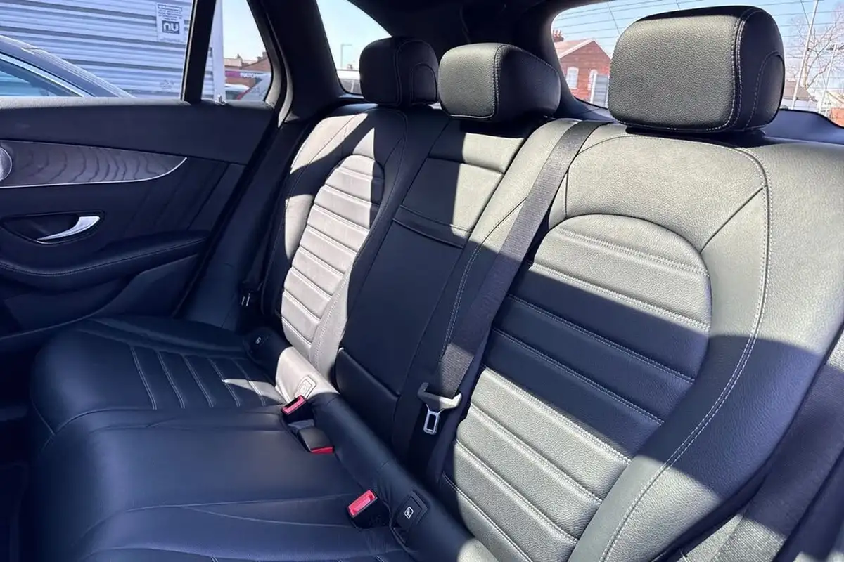 2020-mercedes-benz-glc-class-20d-glc300d-amg-line-premium-plus-station-wagon-5d-big-13