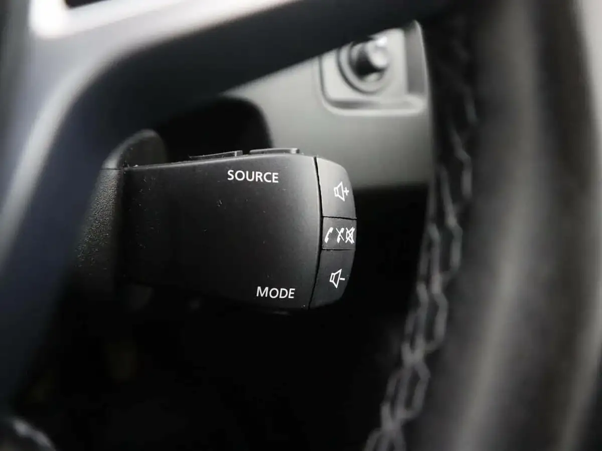 2021-dacia-duster-15dci-comfort-115bhp-blue-station-wagon-5d-big-23