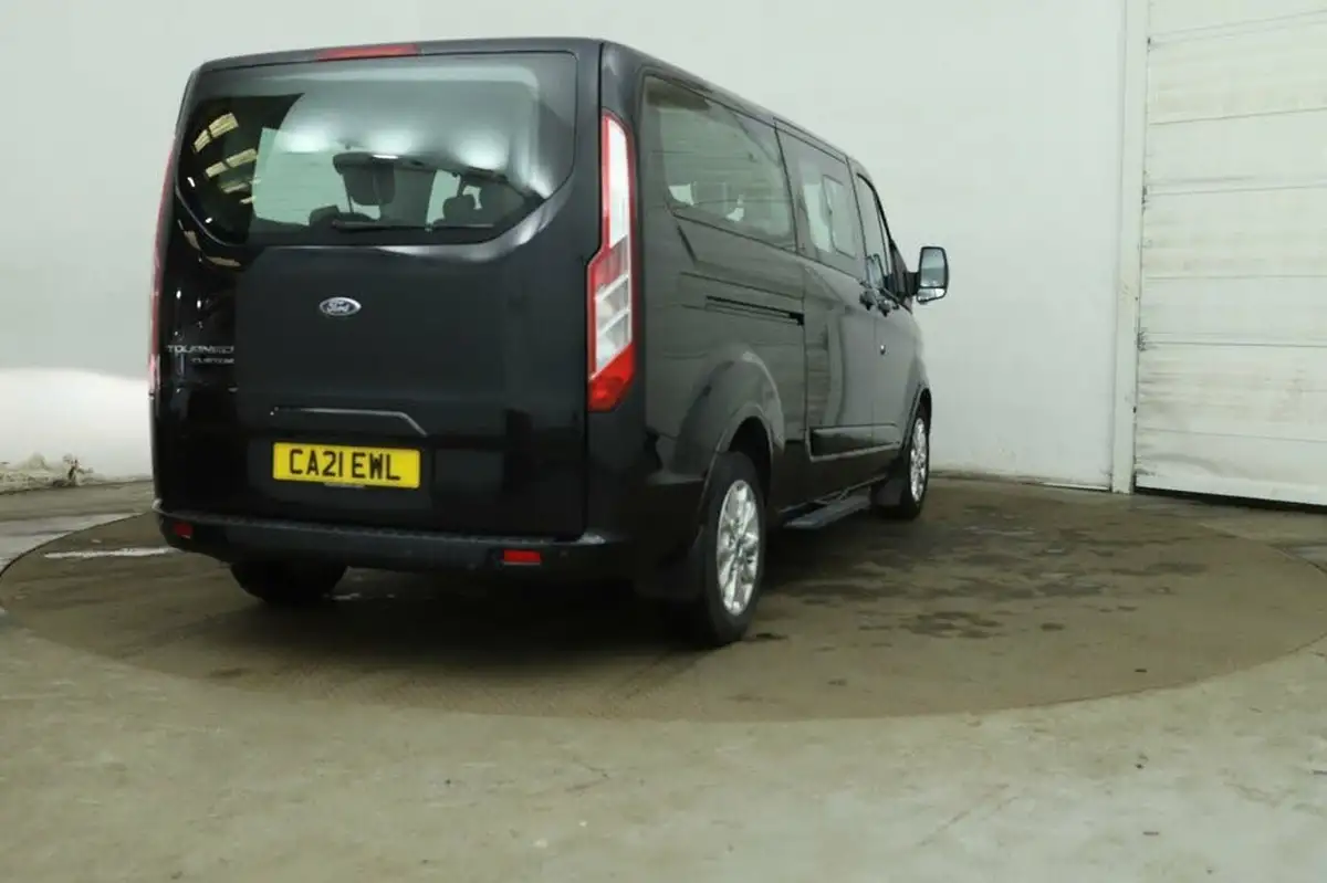 2021-ford-tourneo-custom-20tdci-320-l1-titanium-130pseu6dt-auto-big-3