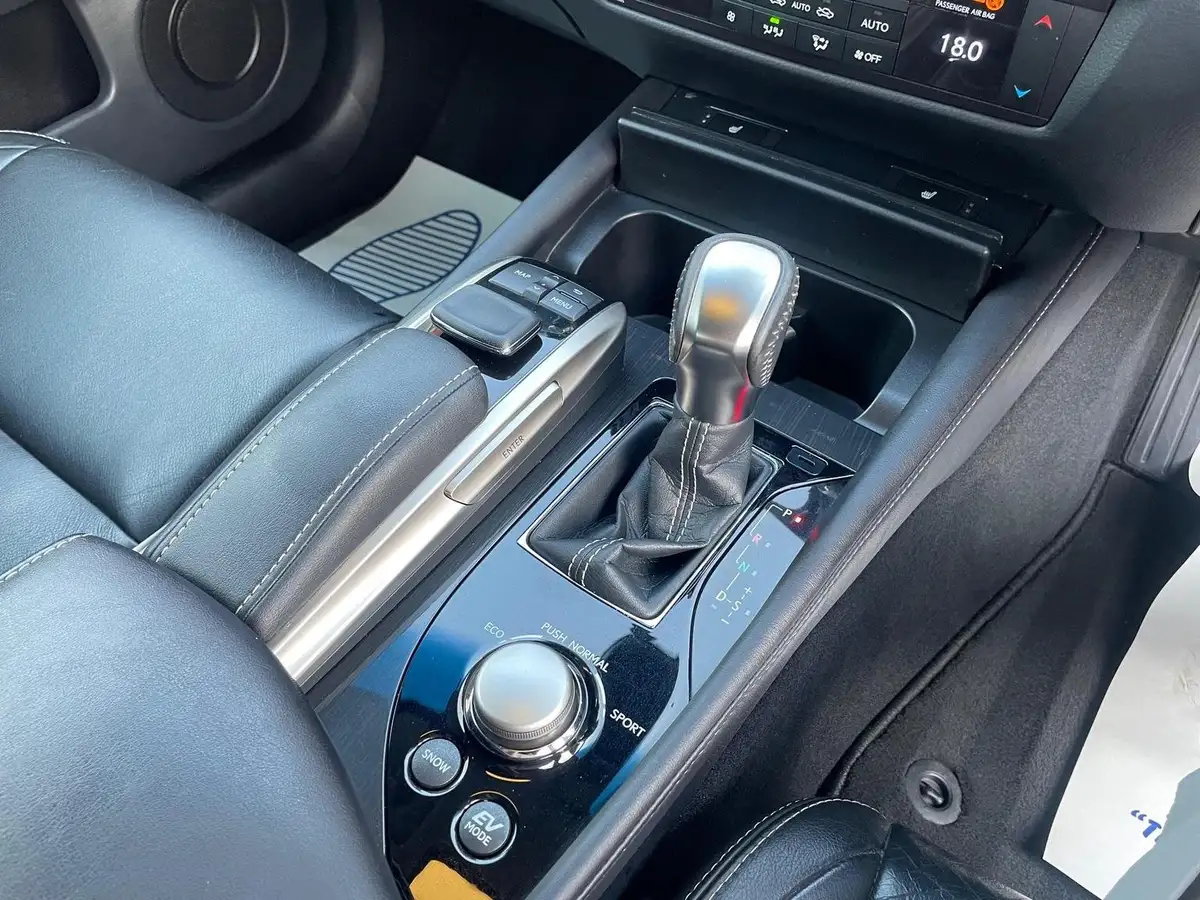 2018-lexus-gs-300h-25-executive-edition-big-18