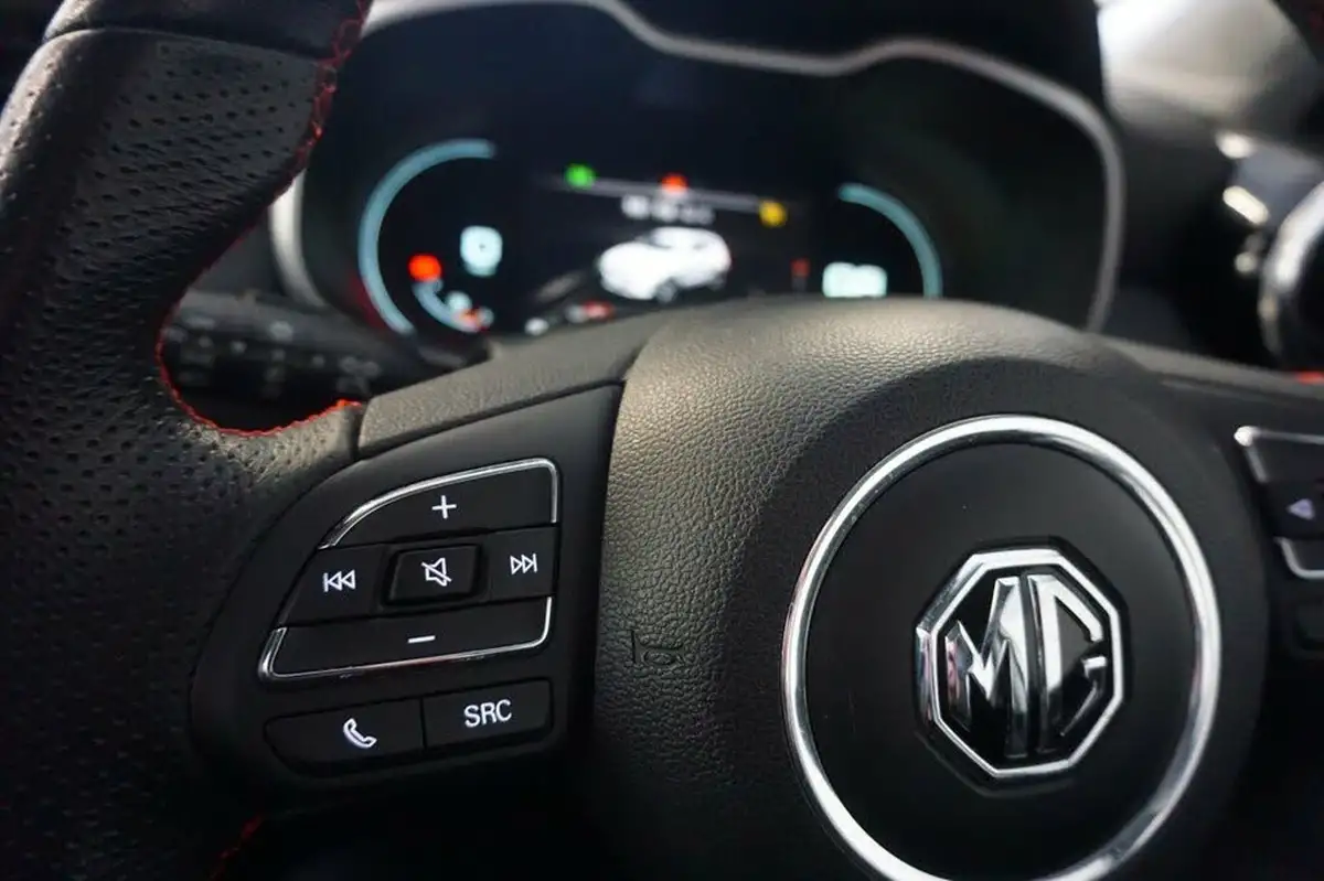 2021-mg-zs-suv-15-vti-tech-exclusive-big-33