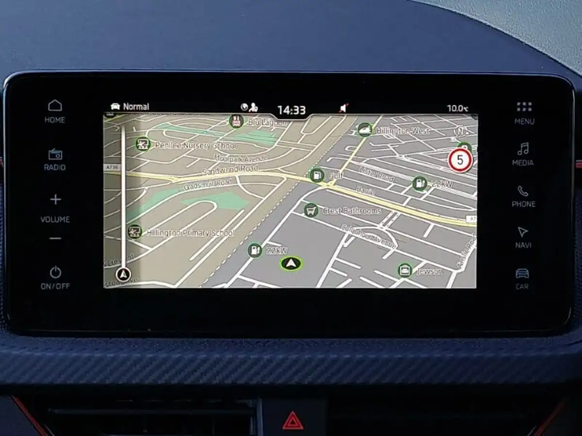 2024-skoda-kamiq-10-tsi-monte-carlo-116ps-dsg-big-9