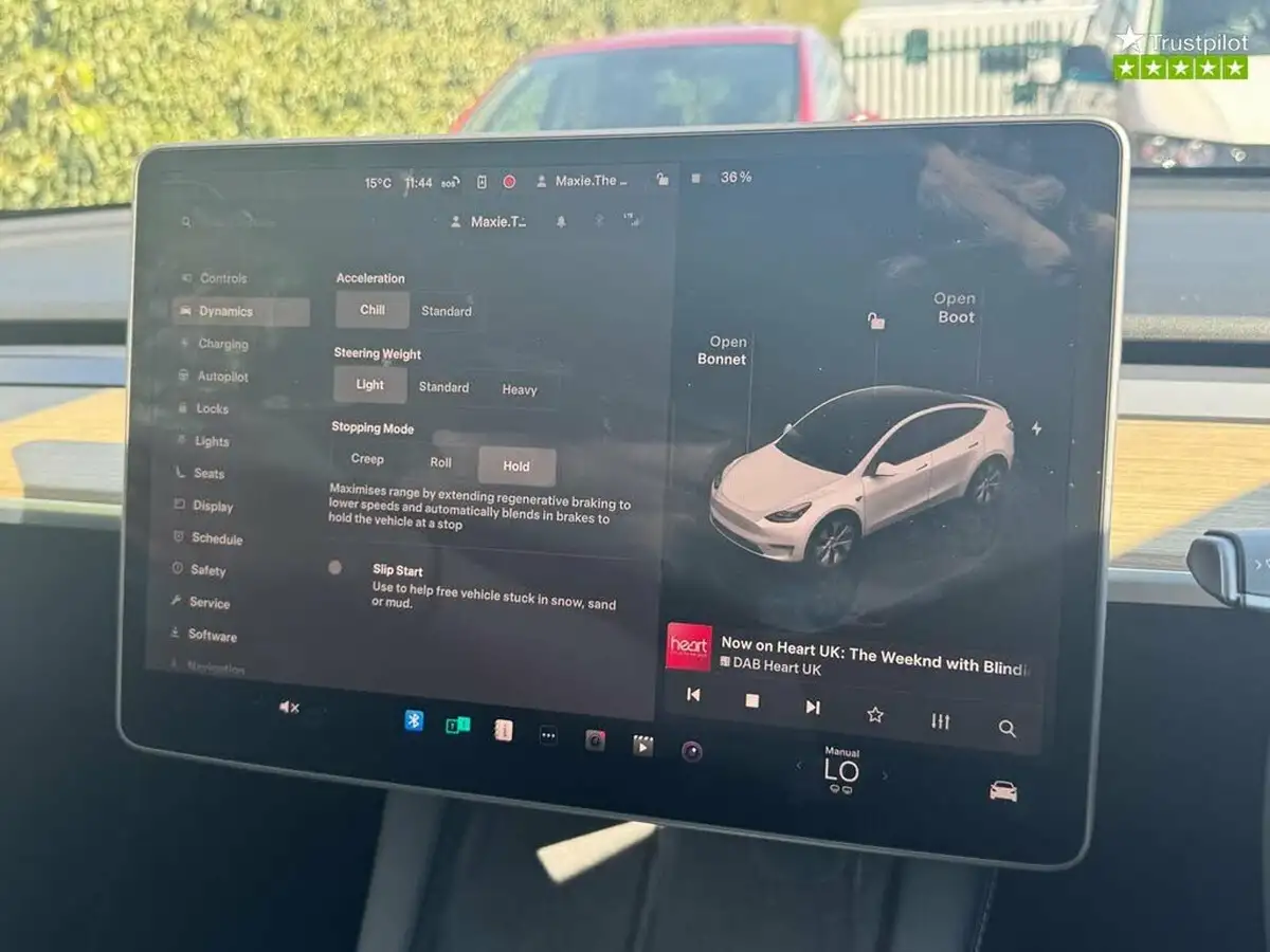 2023-tesla-model-y-e-rwd-big-17