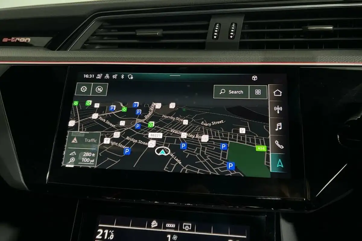 2021-audi-e-tron-e-station-wagon-big-29