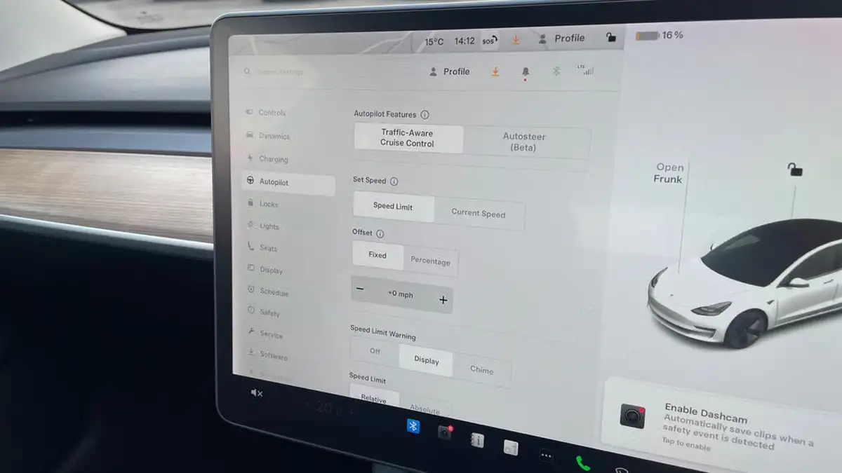 2021-tesla-model-3-e-long-range-awd-big-29