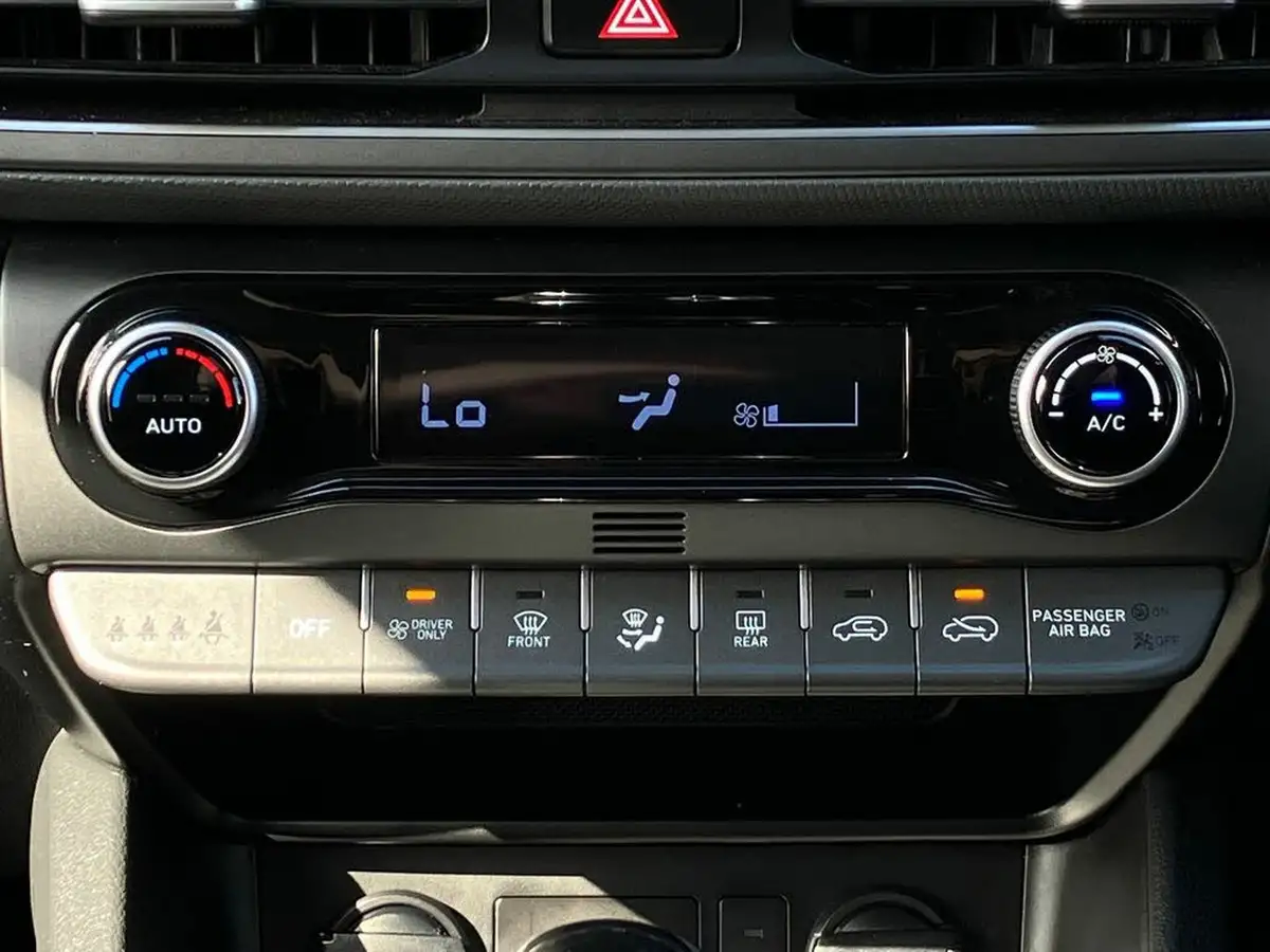 2022-hyundai-kona-16-gdi-premium-big-11