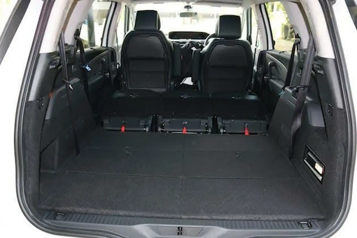 2016-citroen-grand-c4-picasso-16bluehdi-touch-edition-100ps-big-15