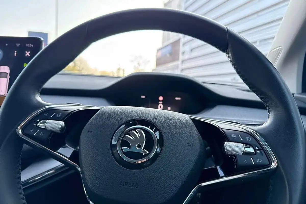 2022-skoda-enyaq-e-80-82-kwh-big-29
