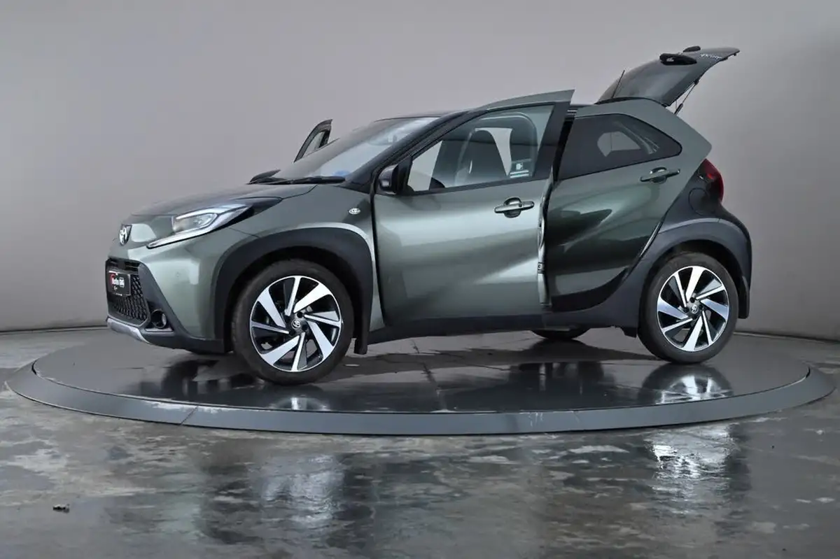2023-toyota-aygo-x-10-vvt-i-exclusive-big-42