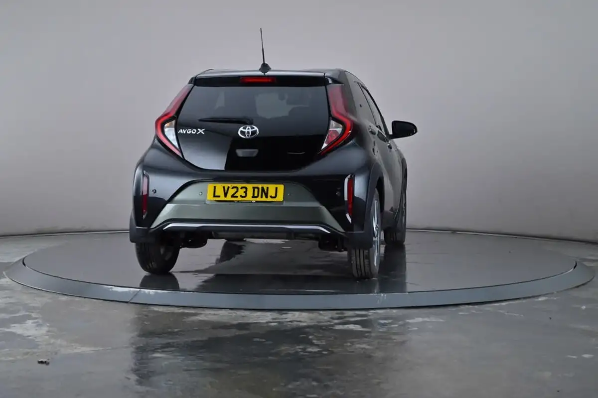 2023-toyota-aygo-x-10-vvt-i-exclusive-big-22