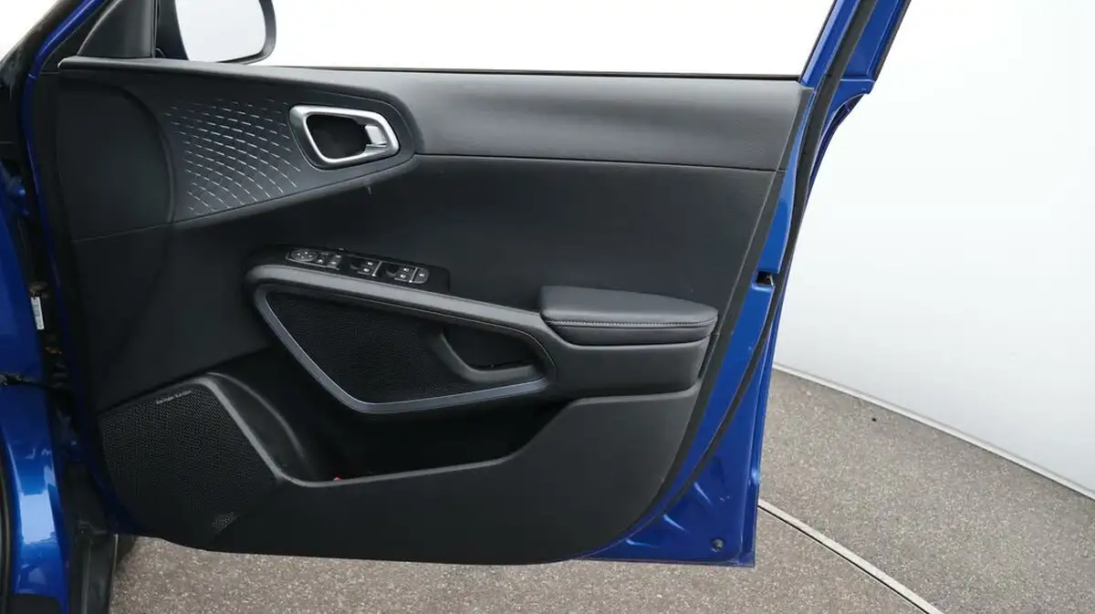 2022-kia-soul-ev-maxx-big-15