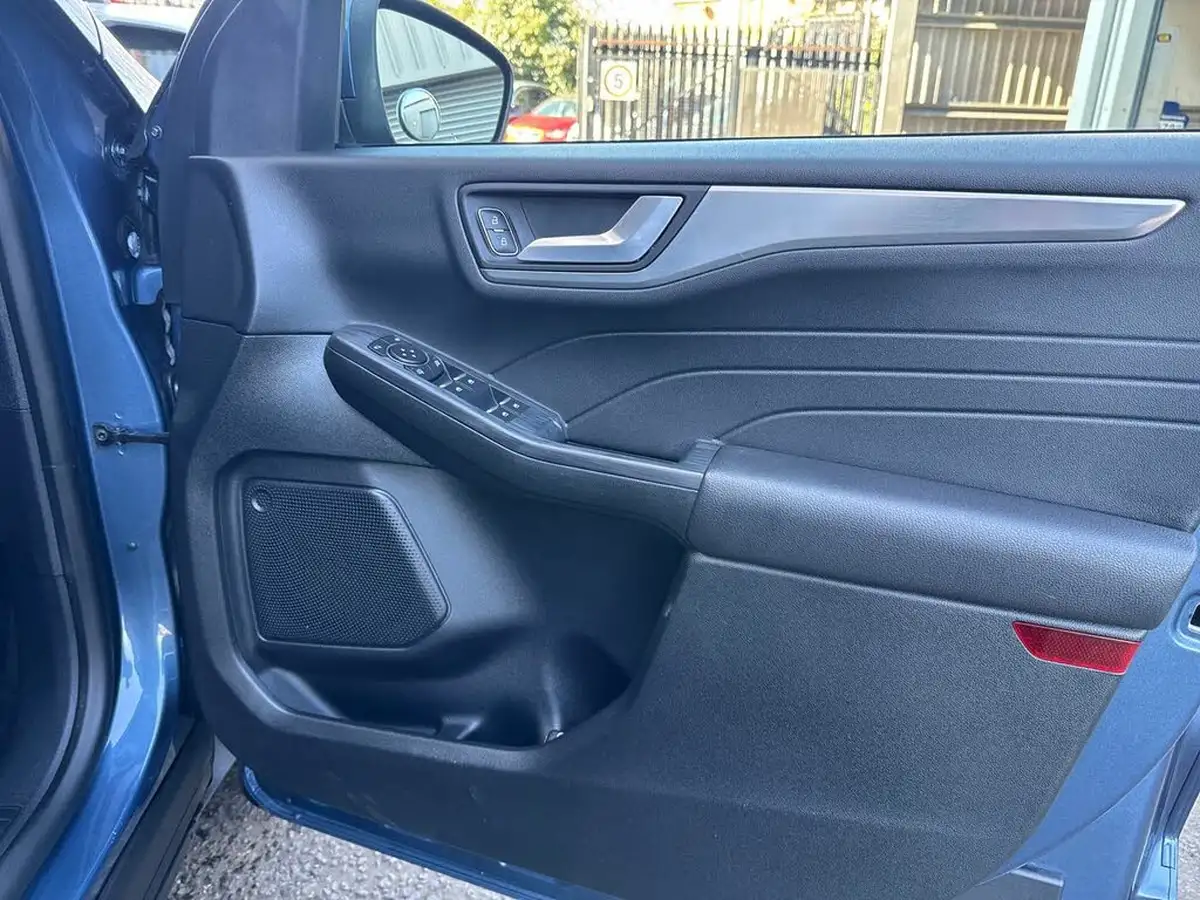 2022-ford-kuga-15-titanium-edition-auto-big-34