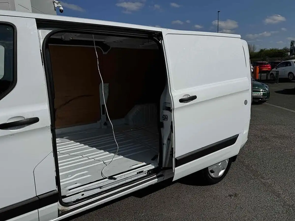 2021-ford-transit-custom-20tdci-300-l1h1-trend-105pseu6dt-panel-van-big-11