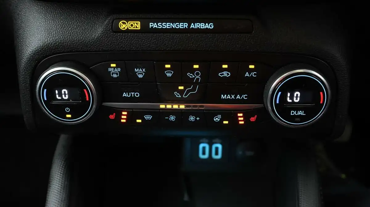 2021-ford-focus-10t-active-x-edition-155ps-hybrid-mhev-hatchback-big-11