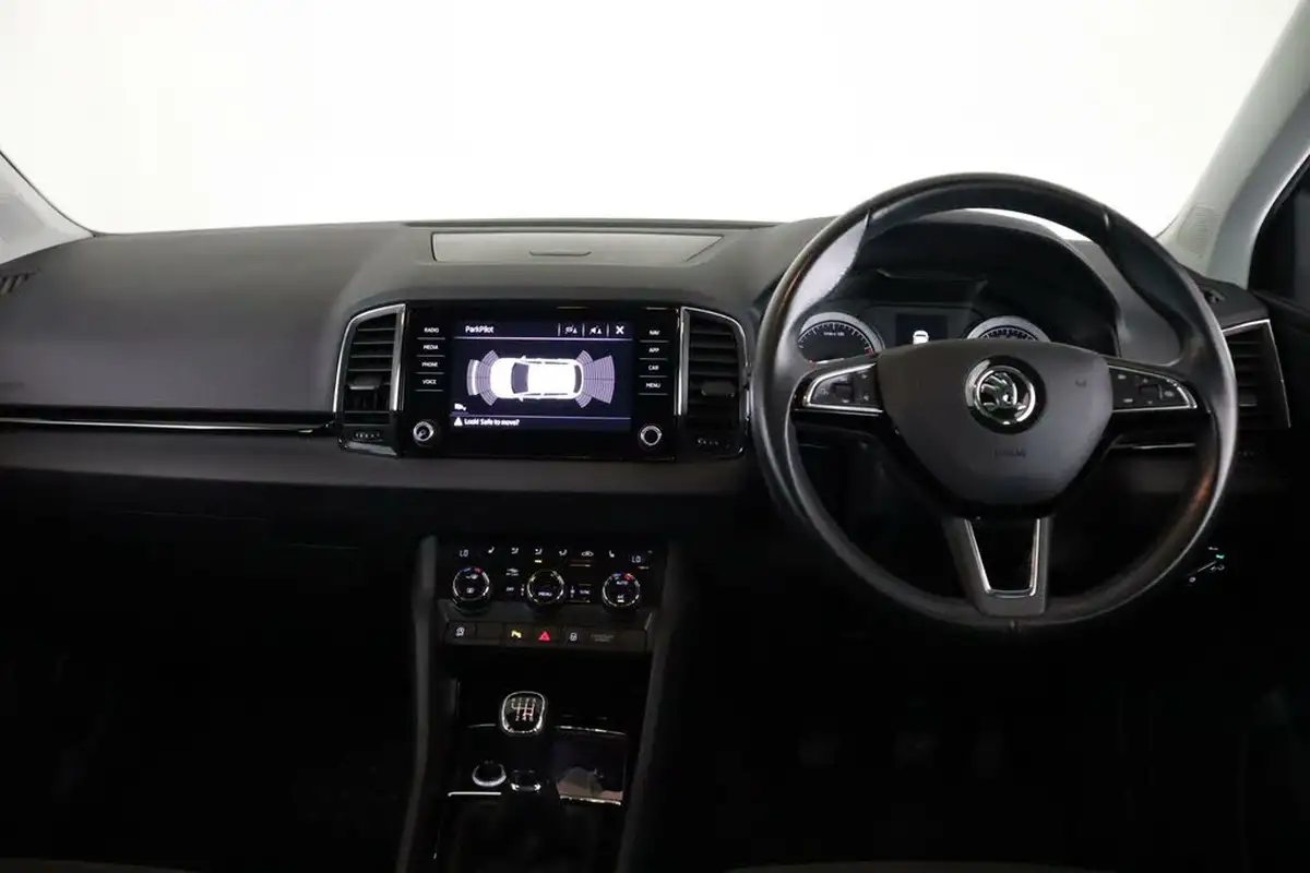 2020-skoda-karoq-10-tsi-se-l-115ps-big-14