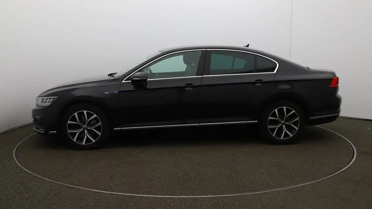 2021-volkswagen-passat-14-tsi-gte-saloon-4d-big-4