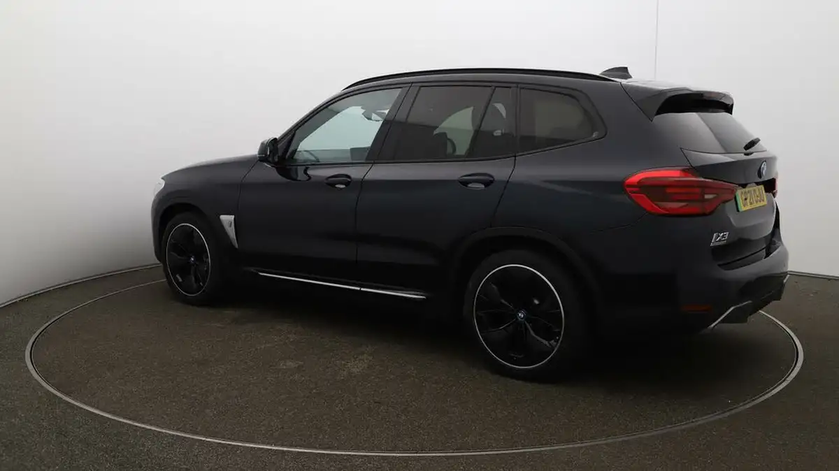 2021-bmw-ix3-e-premier-edition-big-28