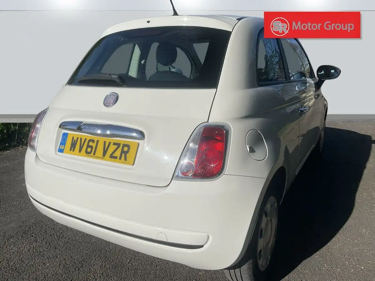 2011-fiat-500-12-lounge-big-11
