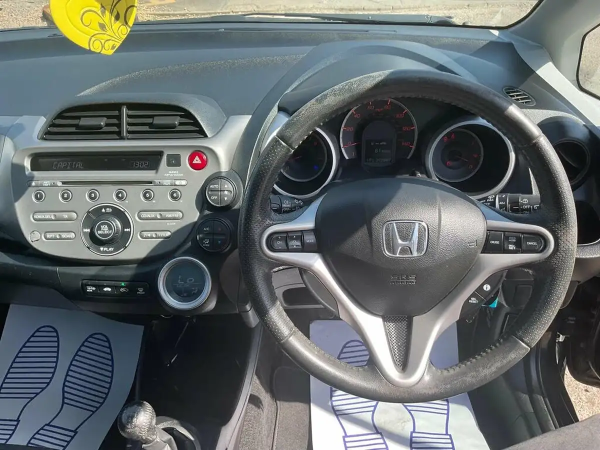 2010-honda-jazz-14-ex-big-19