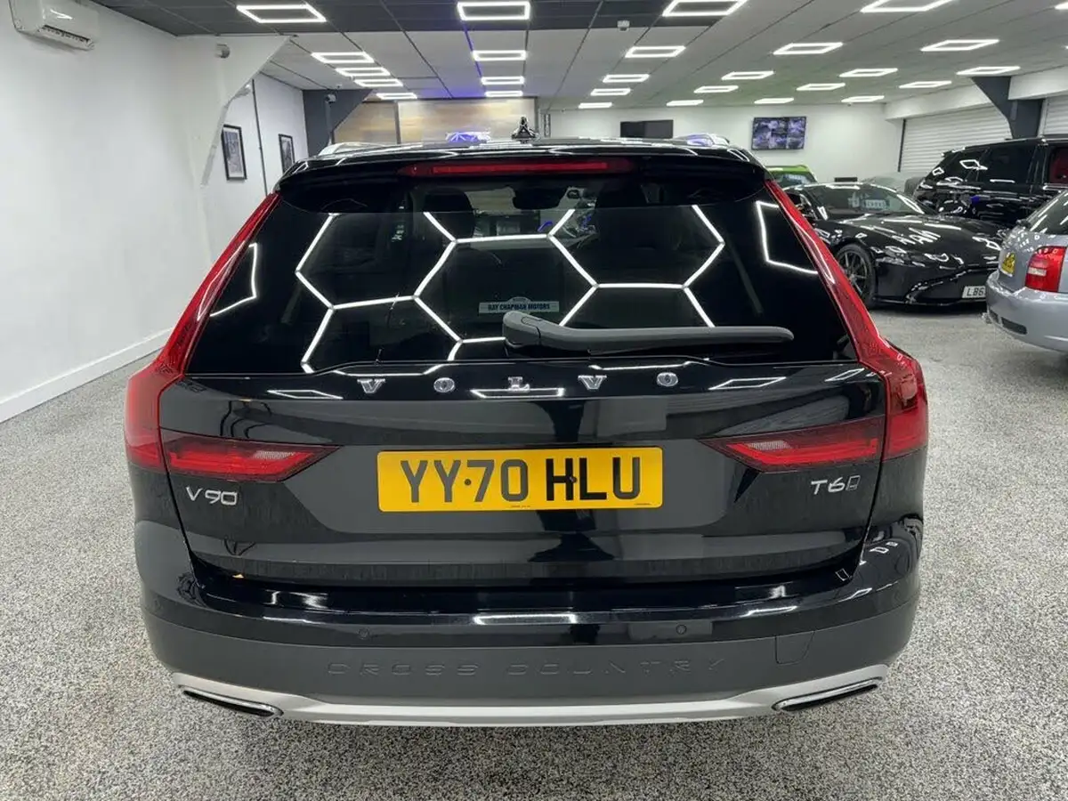 2020-volvo-v90-20-t6-cross-country-plus-big-3