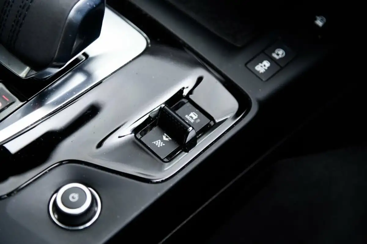 2021-jaguar-e-pace-20-p200-r-dynamic-se-big-15