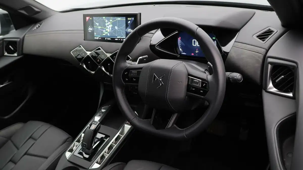 2021-ds-ds-3-crossback-12-puretech-ultra-prestige-130ps-big-9