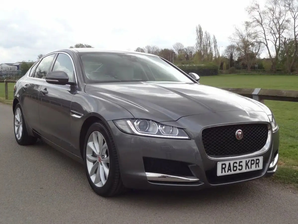 2015-jaguar-xf-20td-prestige-180ps-auto-big-0