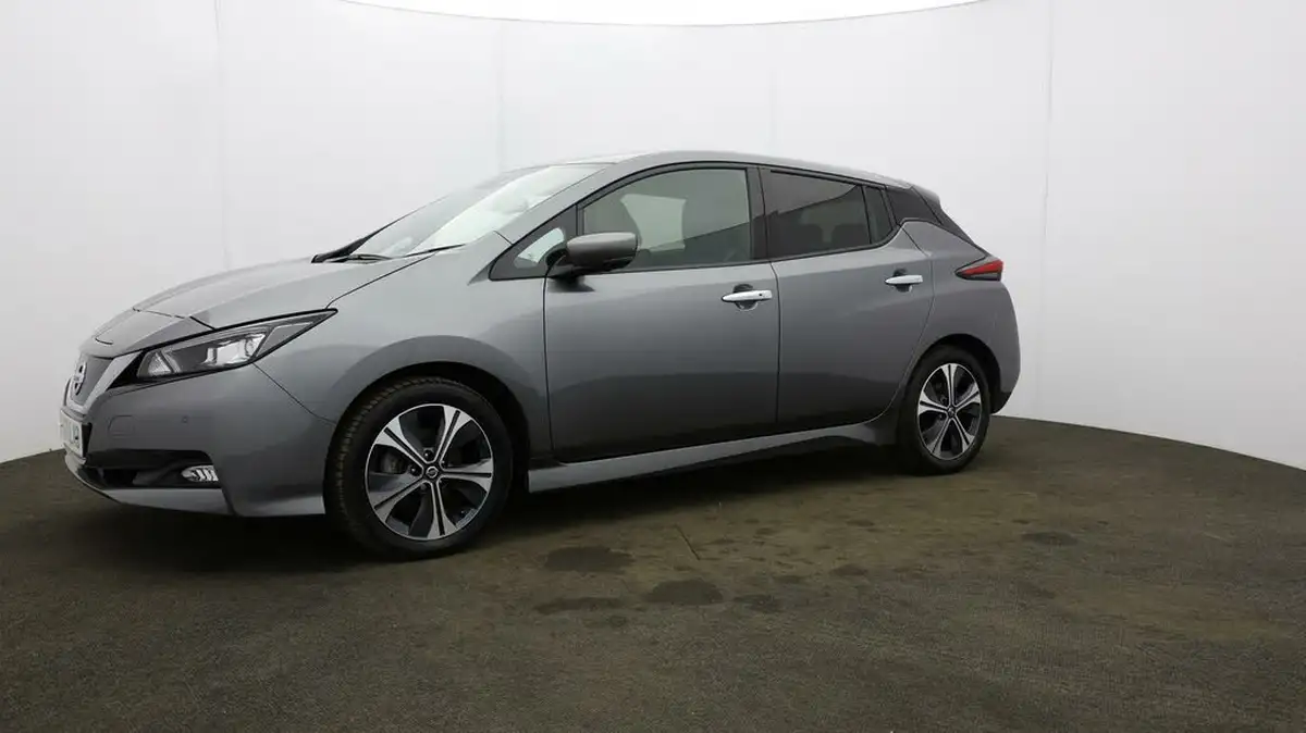 2021-nissan-leaf-e-tekna-big-27