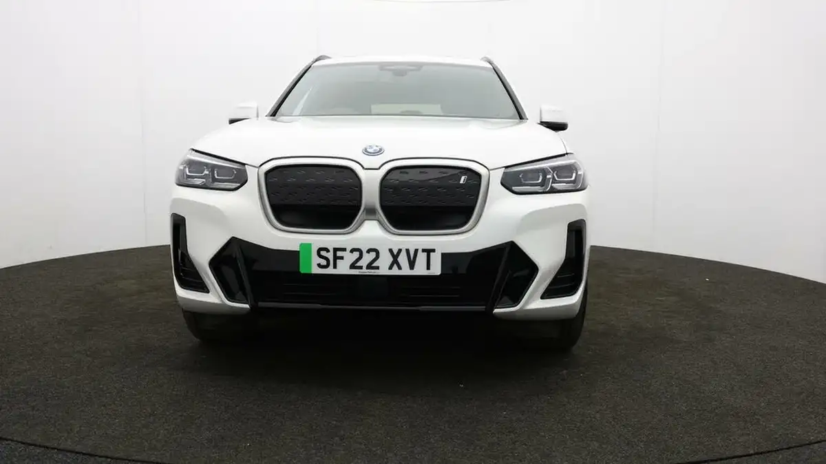 2022-bmw-ix3-e-m-sport-big-47